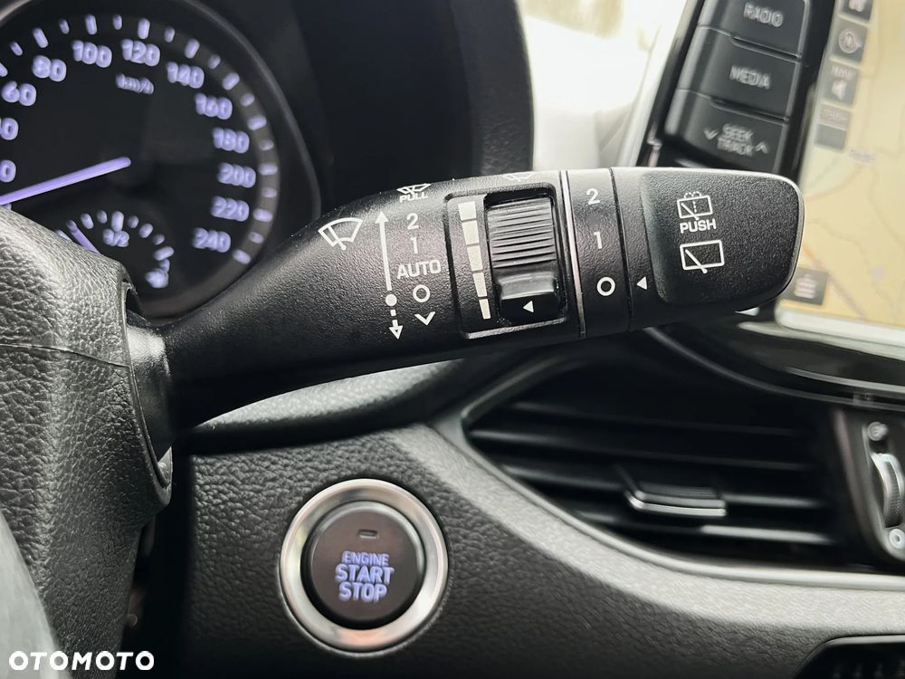 Hyundai i30 blue Kombi 1.6 CRDi Passion - 35