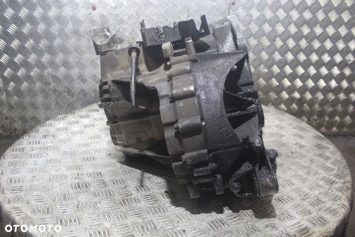SKRZYNIA BIEGÓW 6 VOLVO V50 2.0TD 4M5R7002 - 5