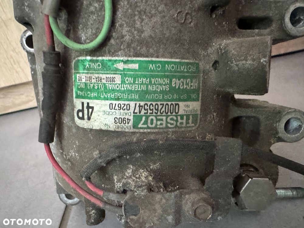 Honda Civic VIII UFO 1.8  38800-RSA-e010-m2 - 2