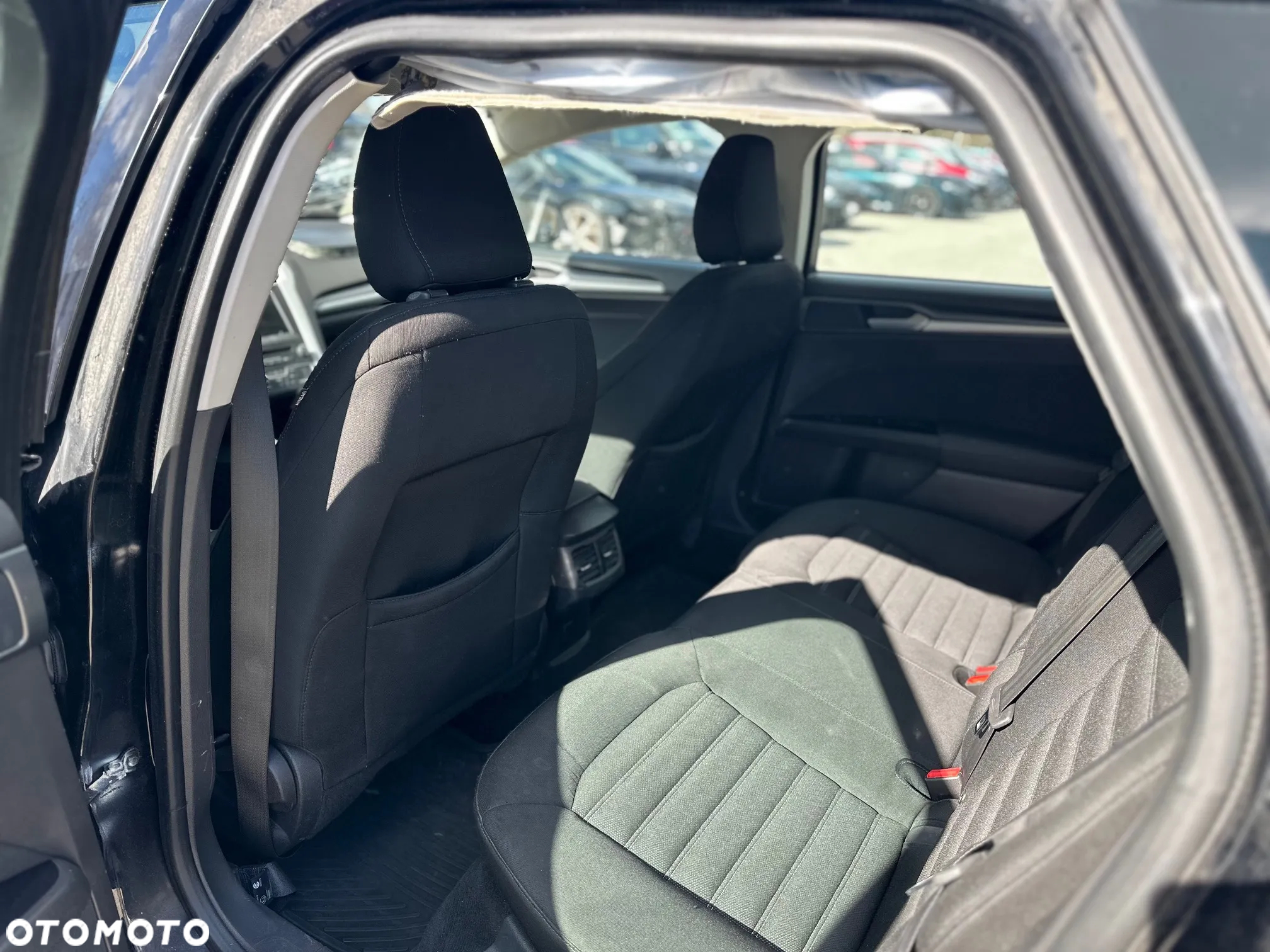 Ford Mondeo - 12