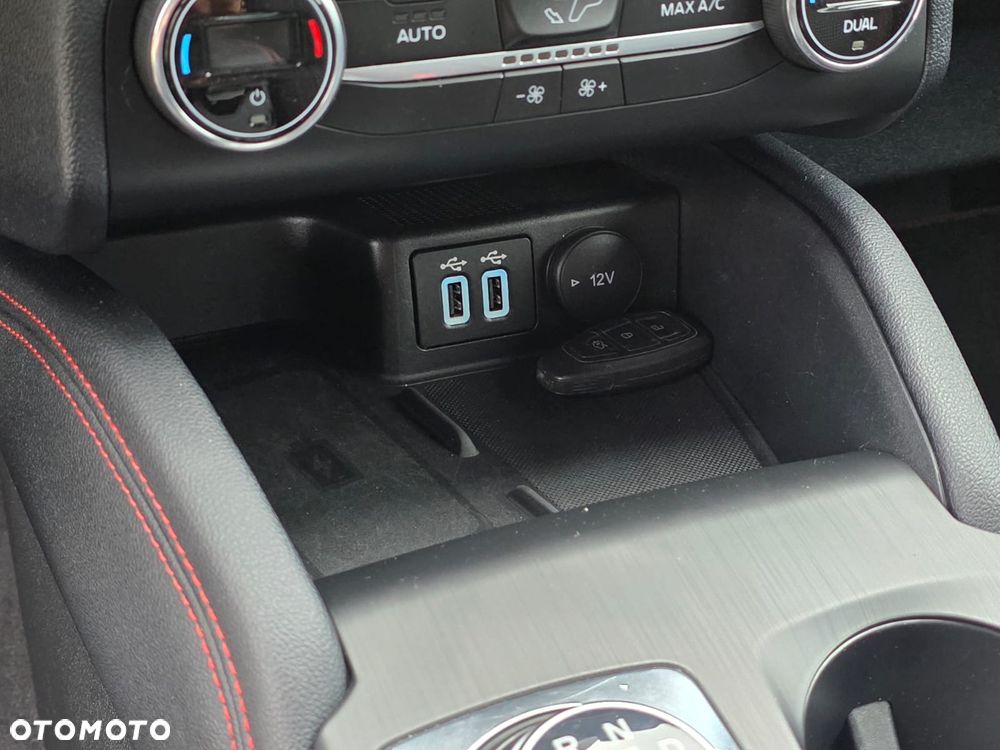 Ford Kuga 2.5 Duratec FHEV ST-LINE - 22