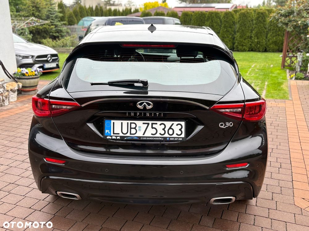 Infiniti Q30 1.5d Premium Tech - 4