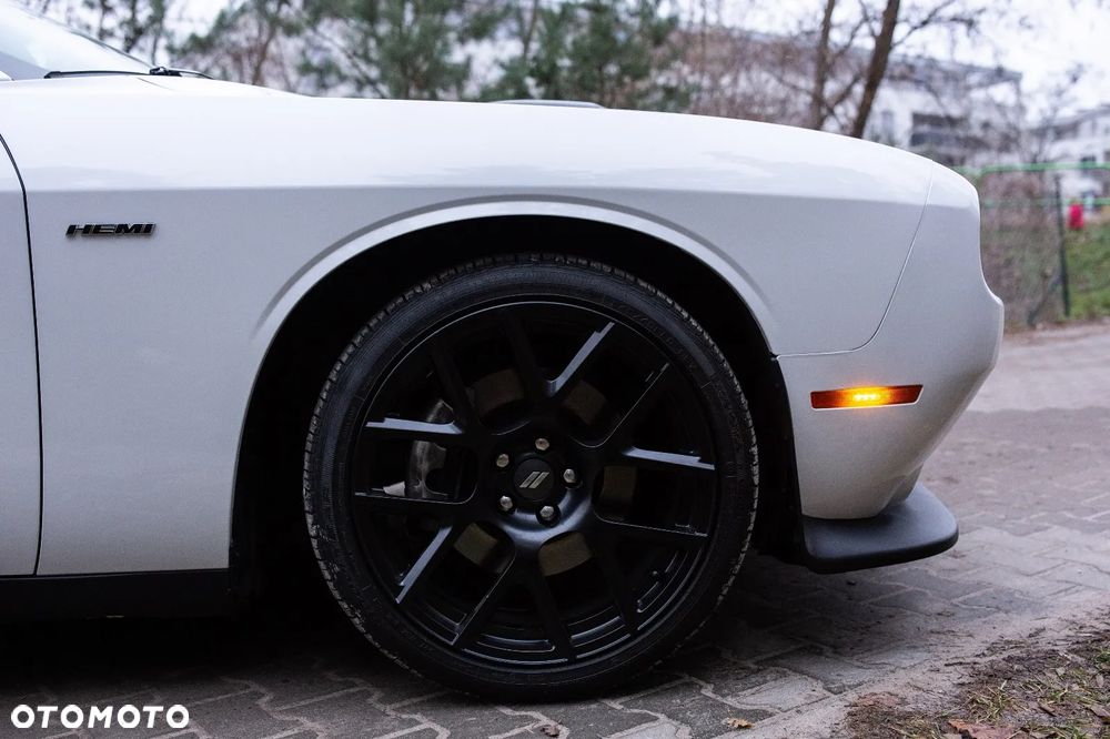 Dodge Challenger 5.7 R/T Shaker - 25