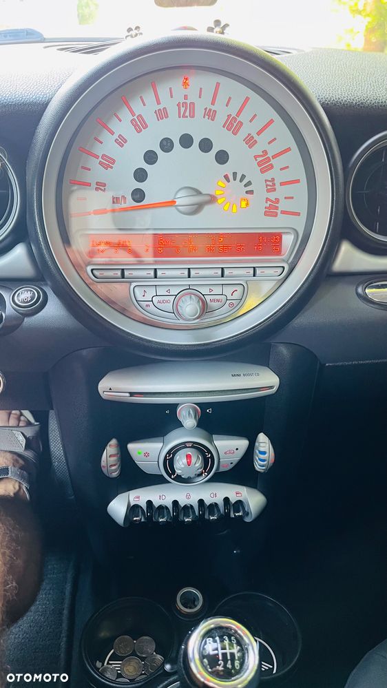 MINI Cooper Standard - 11