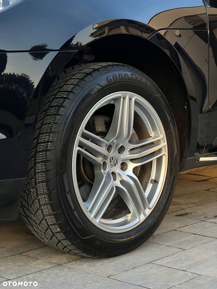 Porsche Macan - 28