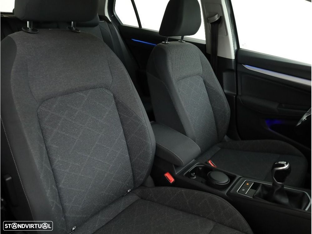 VW Golf 2.0 TDI Life - 15