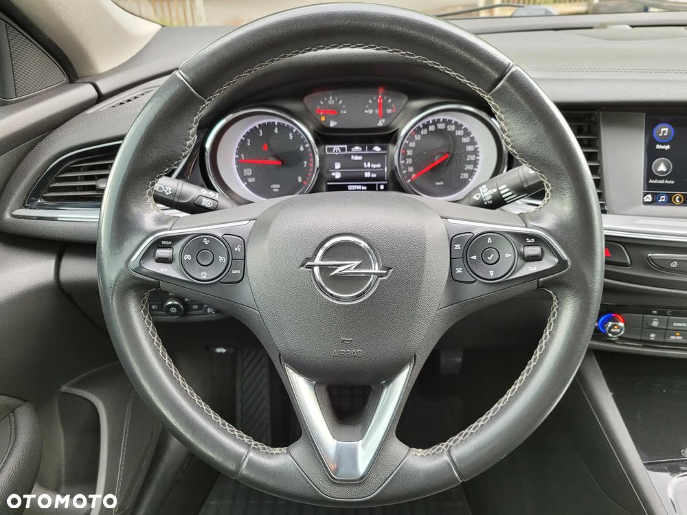 Opel Insignia 1.5 T Innovation S&S - 18