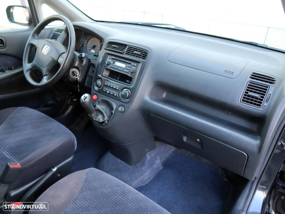 Honda Stream 1.7 ES - 16