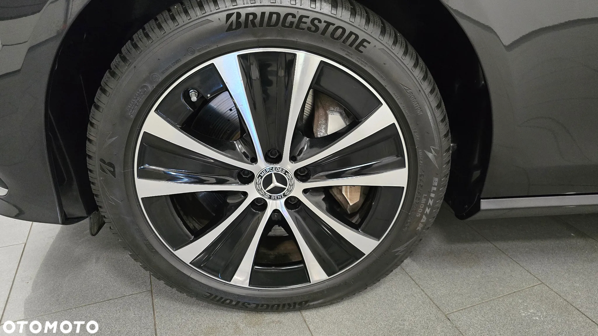 Mercedes-Benz Klasa E 300 de 4Matic T 9G-TRONIC Exclusive - 13