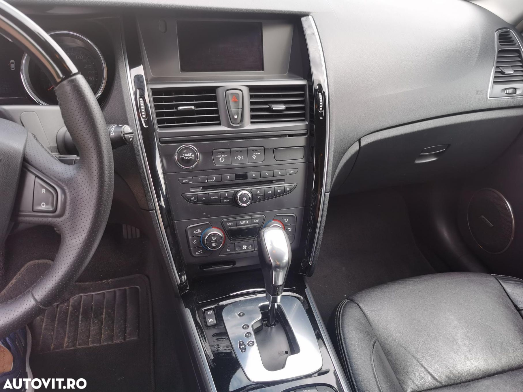 Renault Latitude 2.0 dCi Initiale Aut. - 20