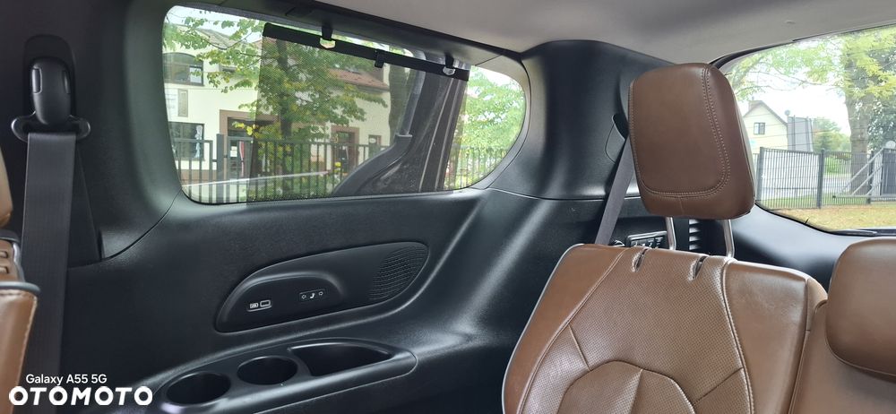 Chrysler Pacifica - 29