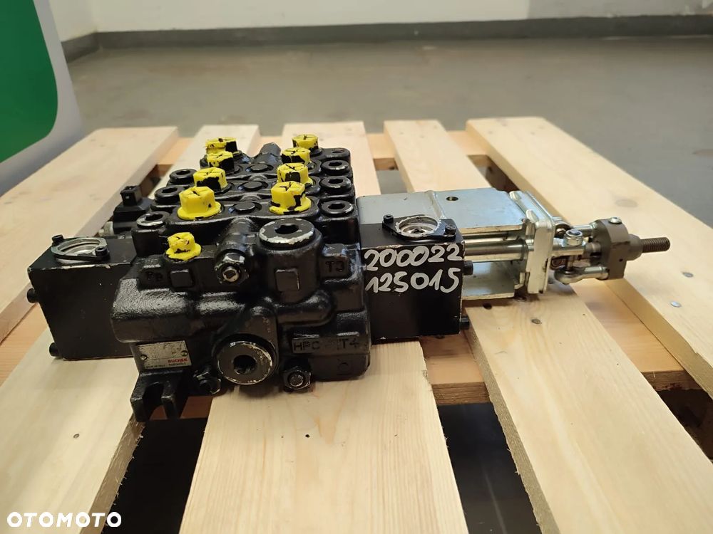 Rozdzielacz hydrauliczny 2000221230 BUCHER - 9