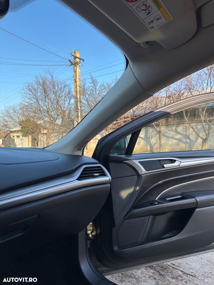 Ford Mondeo 2.0 HEV Vignale - 18