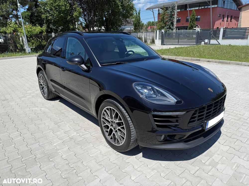 Porsche Macan - 1