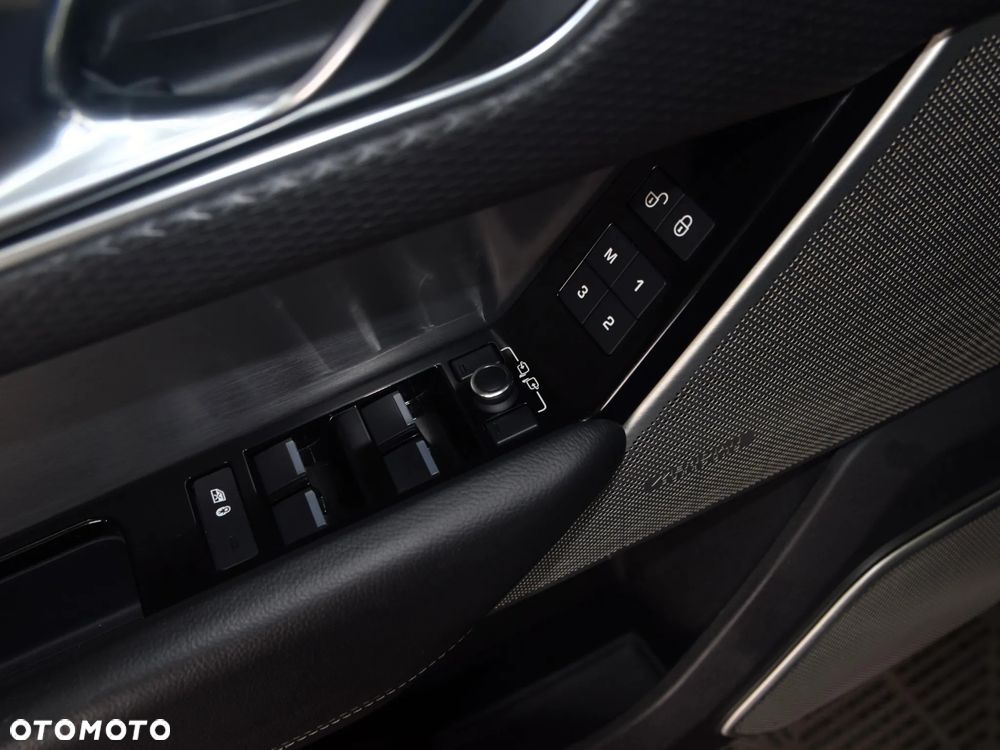 Land Rover Range Rover Velar 2.0 TD4 R-Dynamic SE - 20