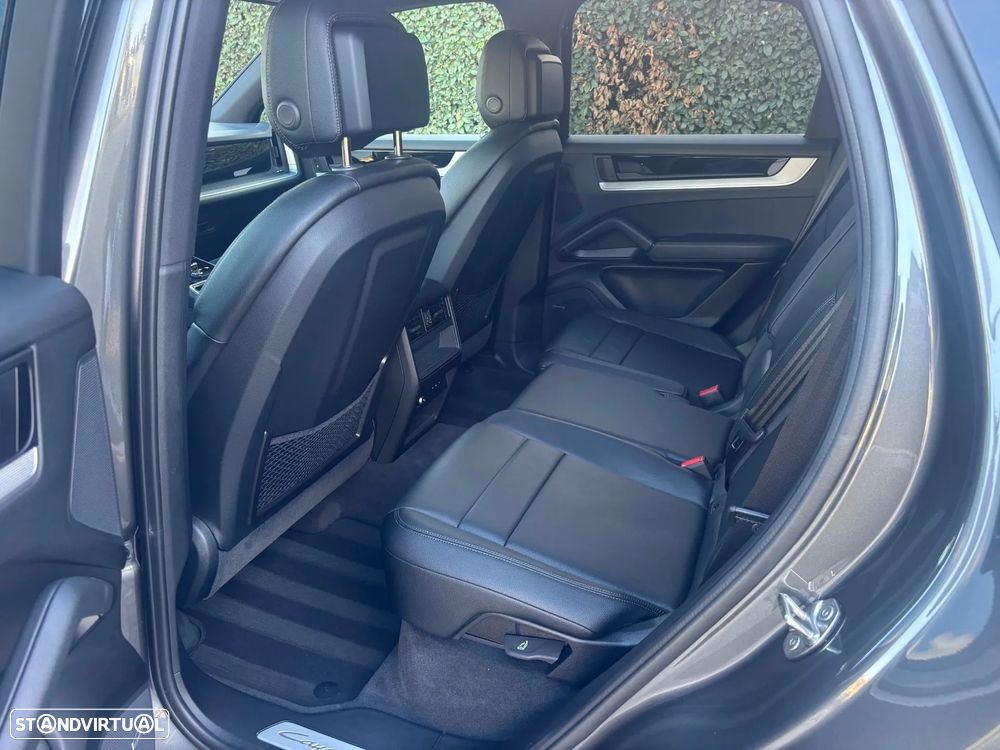 Porsche Cayenne E-Hybrid - 10