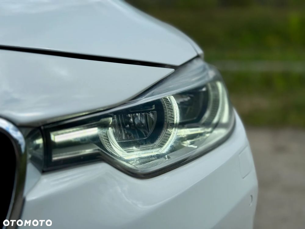 BMW Seria 3 318d - 23