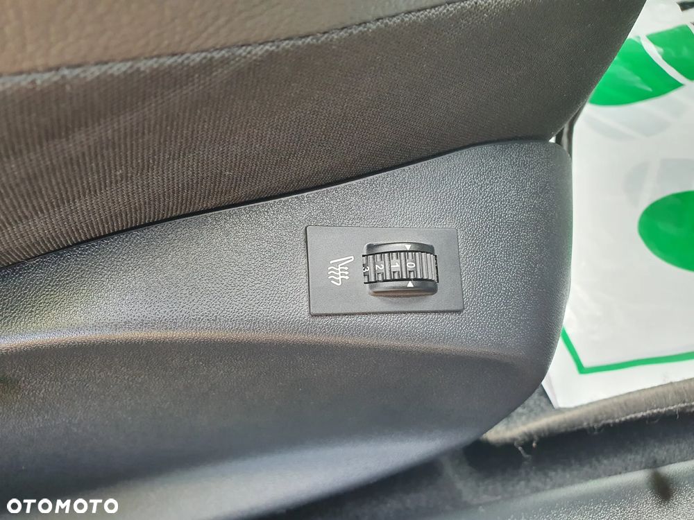 Peugeot 2008 PureTech 82 ETG5 STOP&START Allure - 22