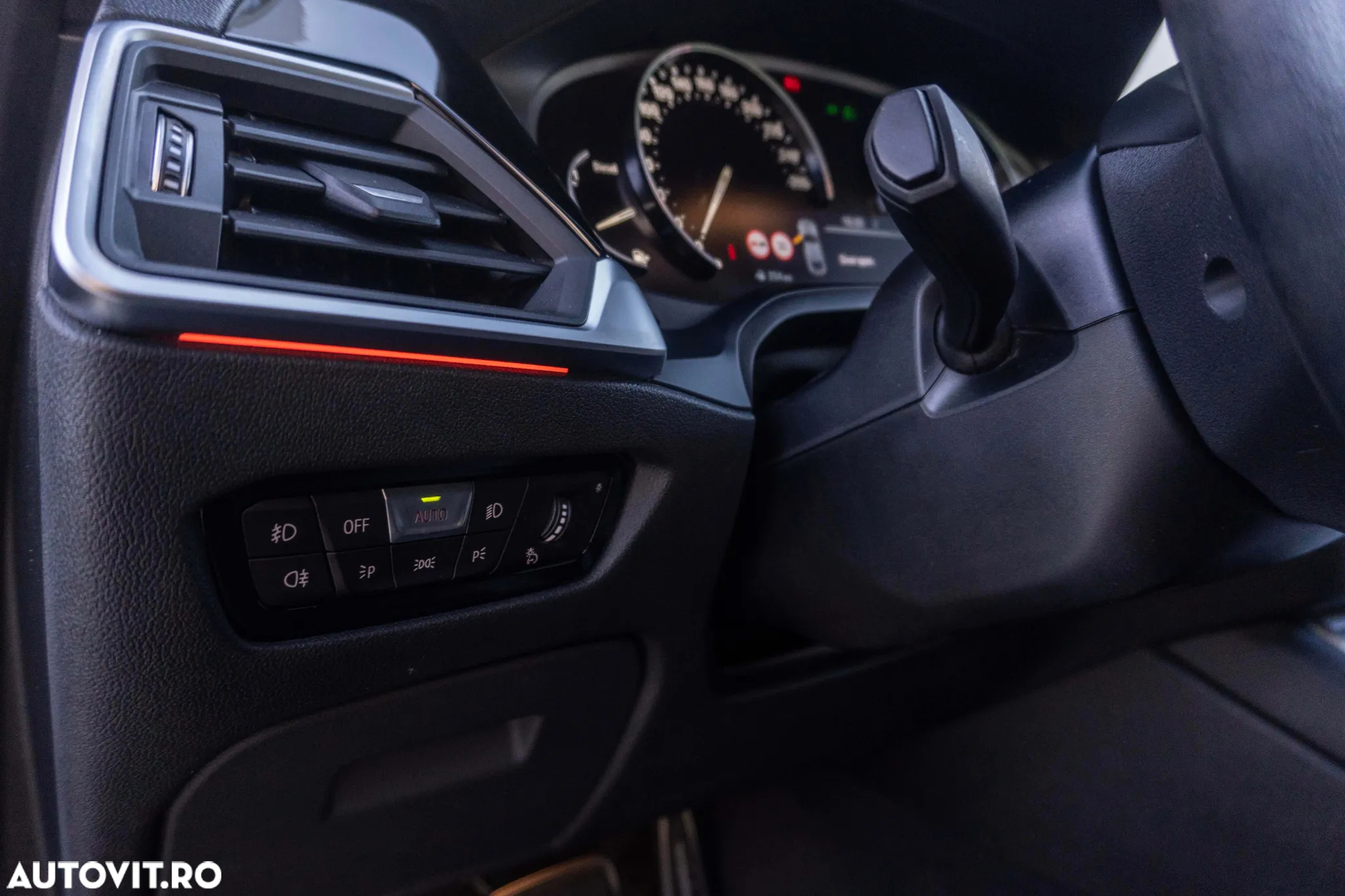 BMW Seria 3 320d Aut. M Sport - 12