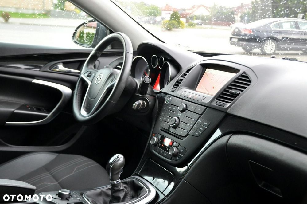 Opel Insignia - 18