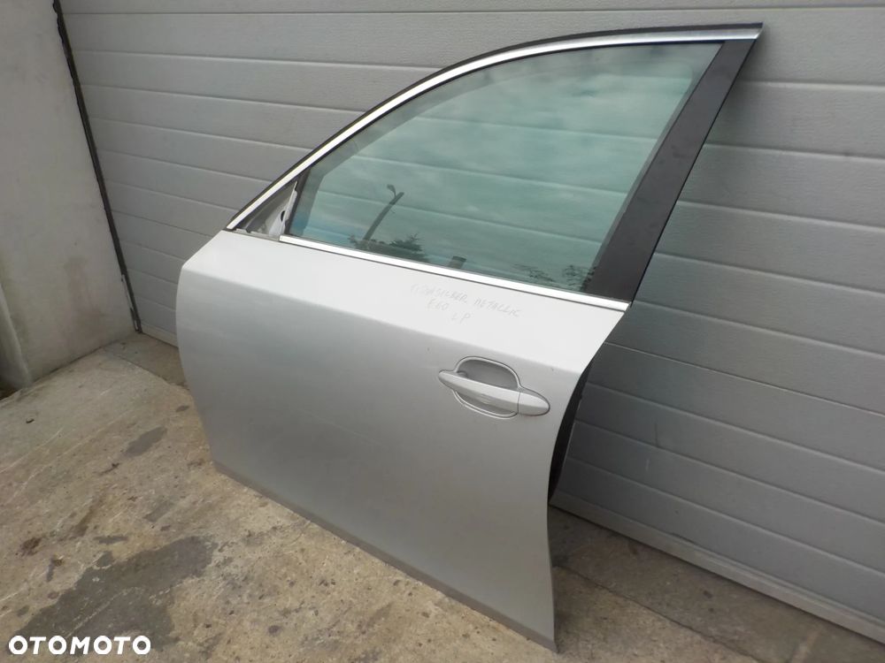 BMW E60 E61 DRZWI LEWY PRZÓD TITAN SILBER METALIC - 3