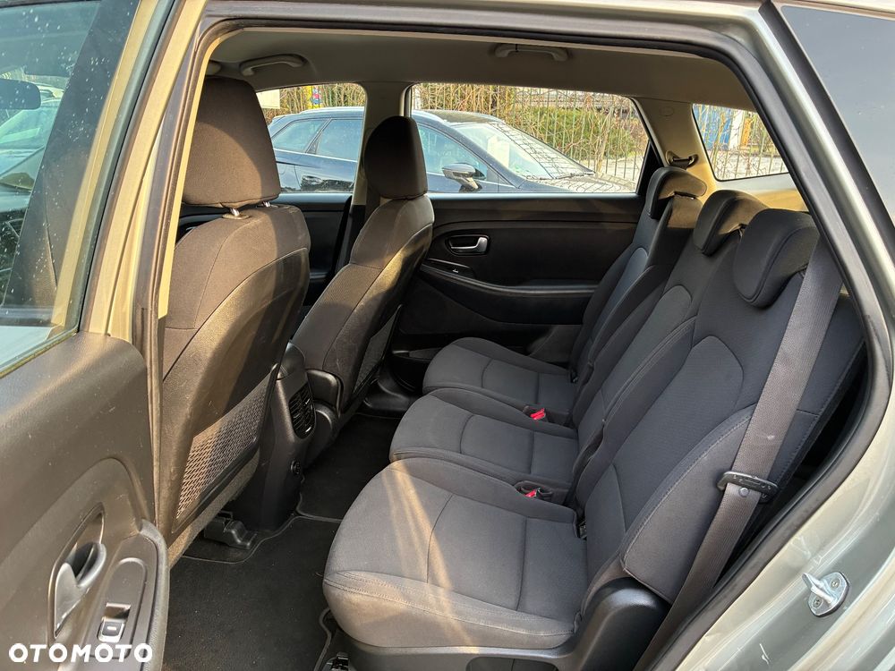 Kia Carens 1.6 GDI Edition 7 - 10