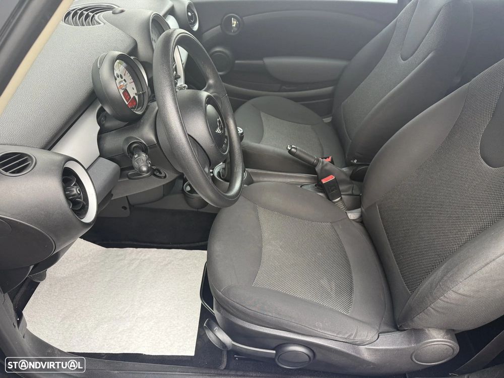 MINI Clubman Cooper D - 9