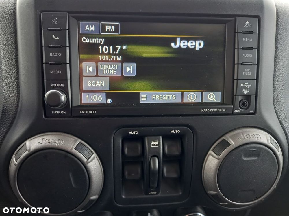 Jeep Wrangler - 14