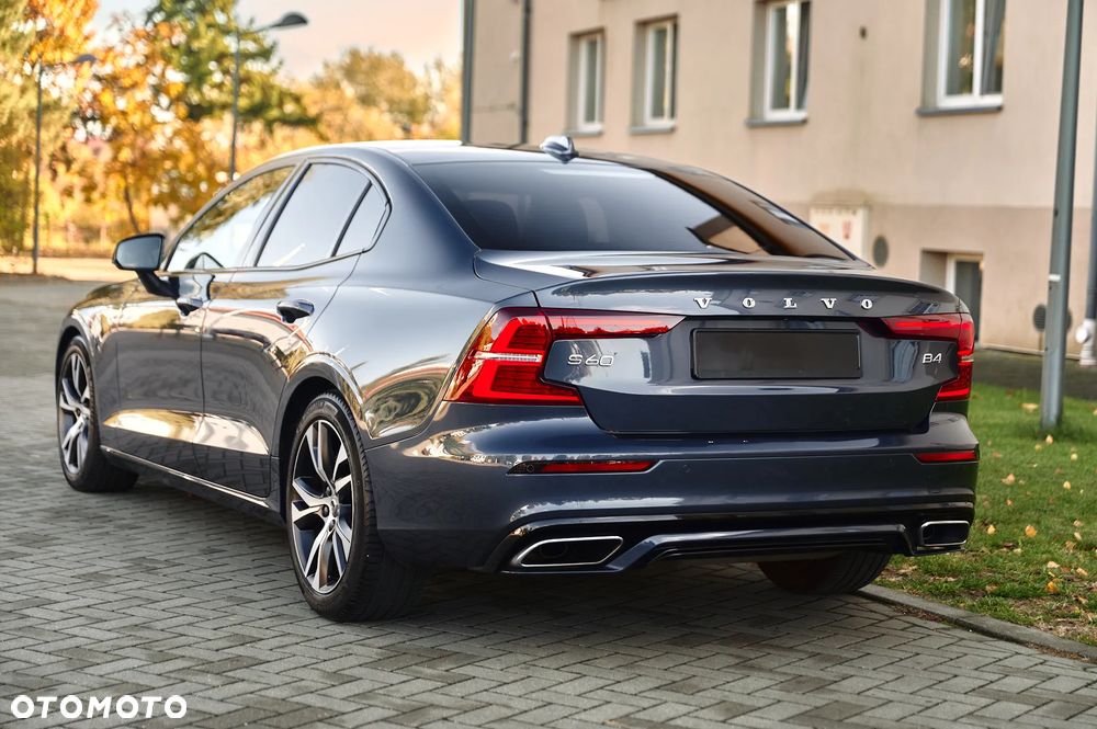 Volvo S60 B4 B R-Design - 15