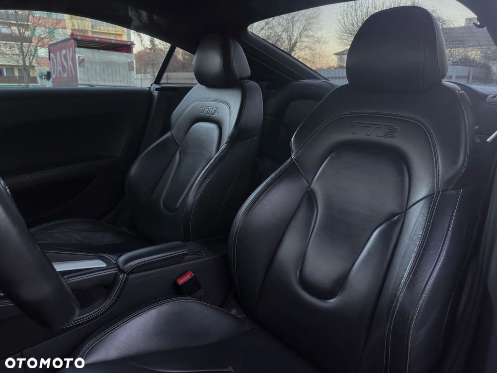 Audi TT S Coupé - 8