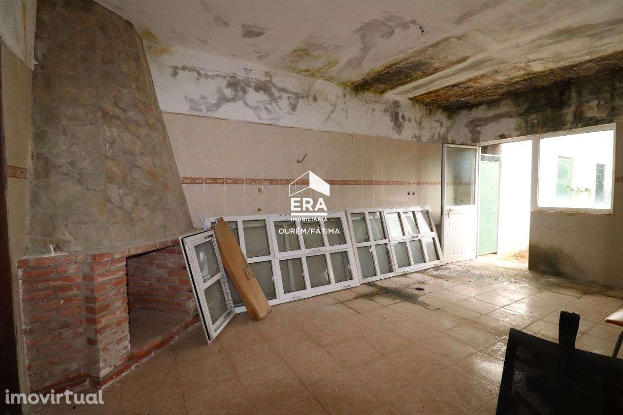 Moradia T4 localizada em Arega, Figueiró dos Vinhos - Grande imagem: 5/12