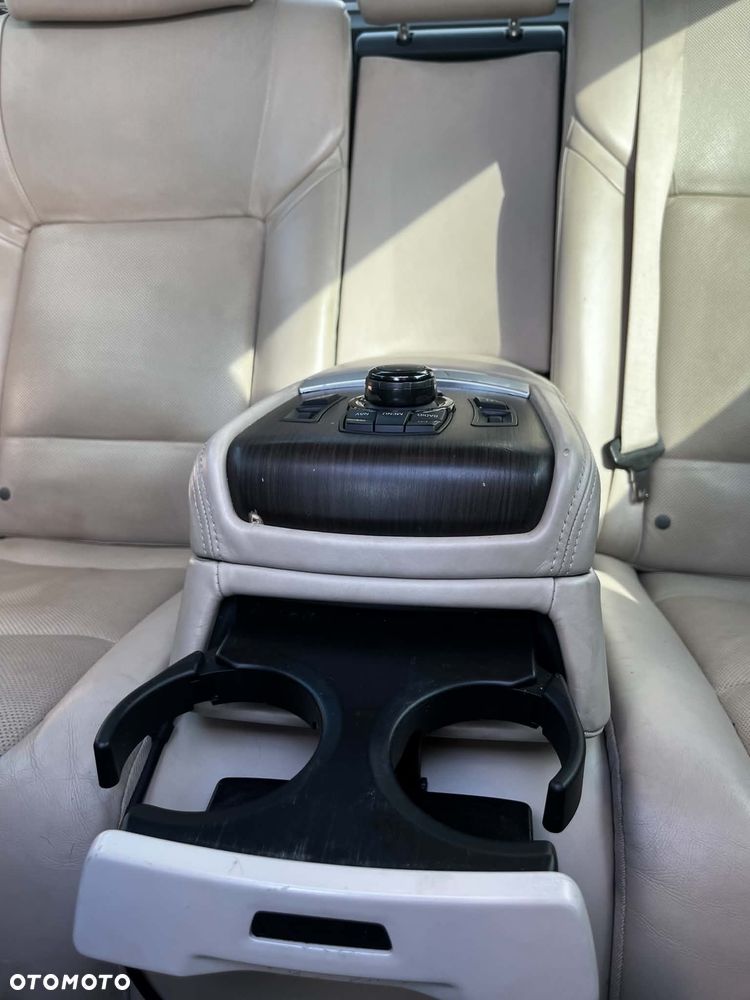 BMW Seria 7 730d - 12