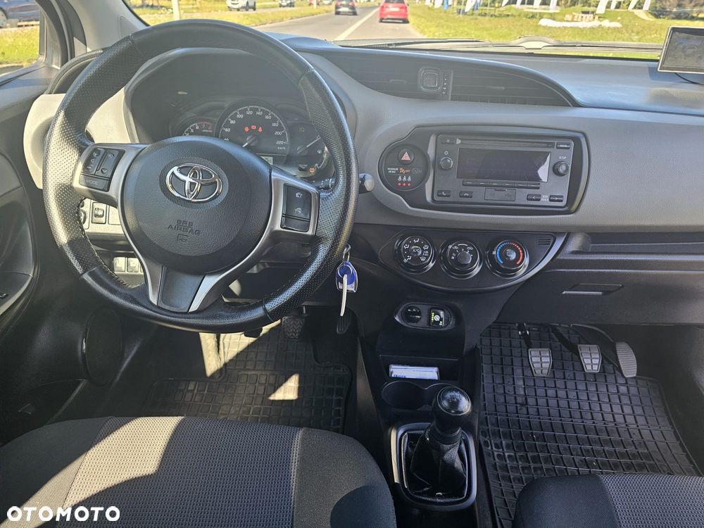 Toyota Yaris - 6