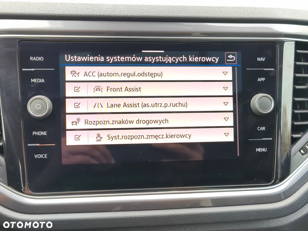 Volkswagen T-Roc - 31