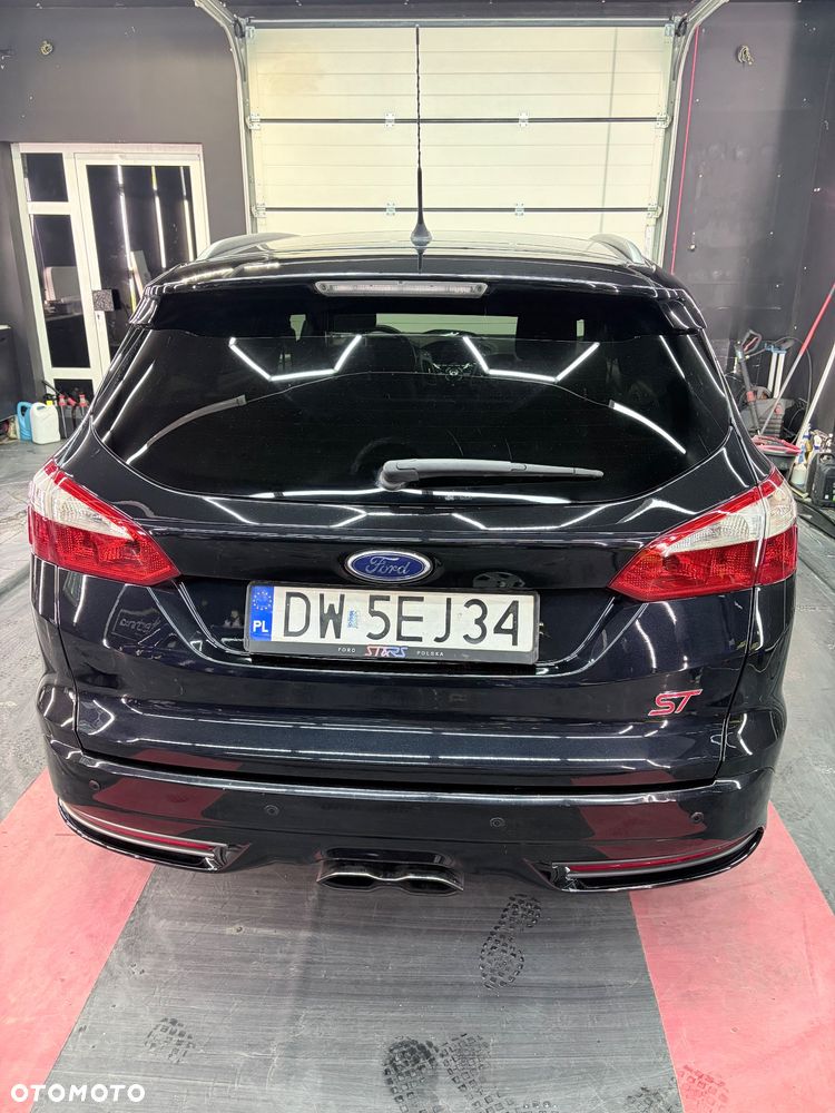Ford Focus ST - 10