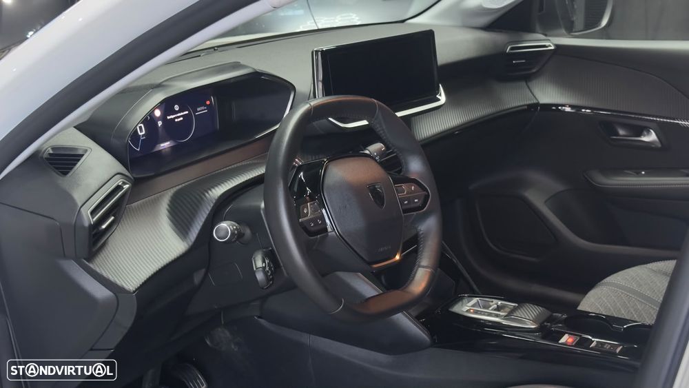 Peugeot e-208 Allure - 22