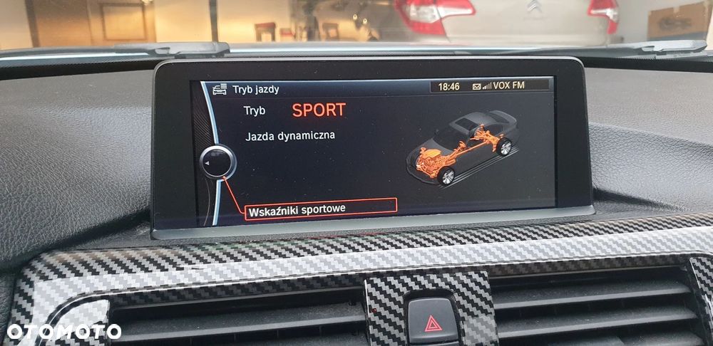 BMW Seria 3 328i Luxury Line - 24