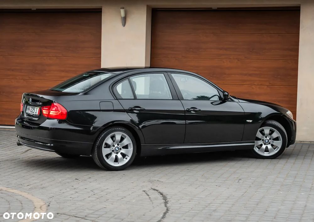 BMW Seria 3 318i Edition Exclusive - 8