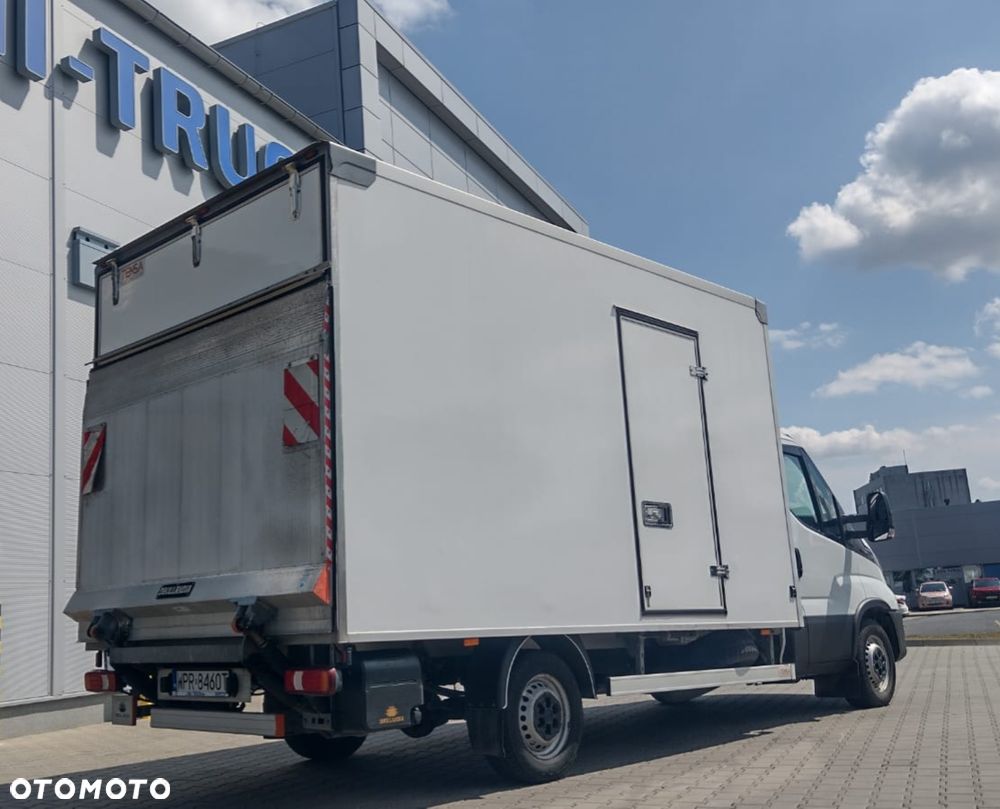 Iveco DAILY 35S18 3.0 180KM KONTENER WINDA 750kg 8EP - 4