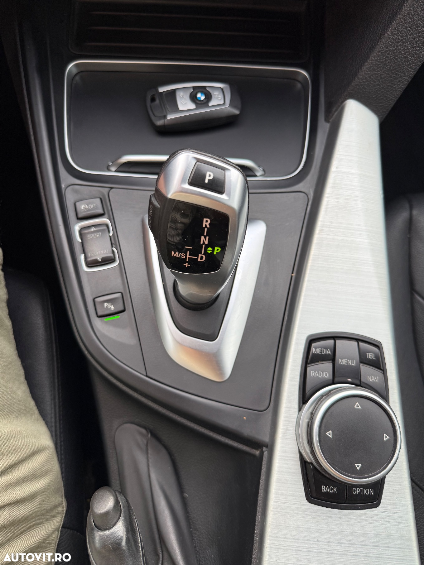 BMW Seria 3 320d GT Aut. Luxury Line - 14