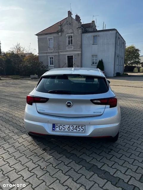 Opel Astra - 4