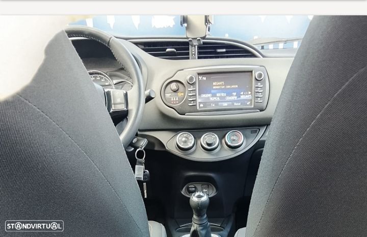 Toyota Yaris 1.0 VVT-i Exclusive - 17