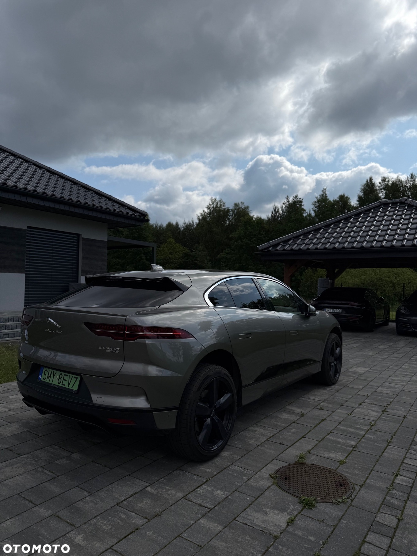 Jaguar I-Pace EV400 90kWh AWD R-Dynamic HSE - 28