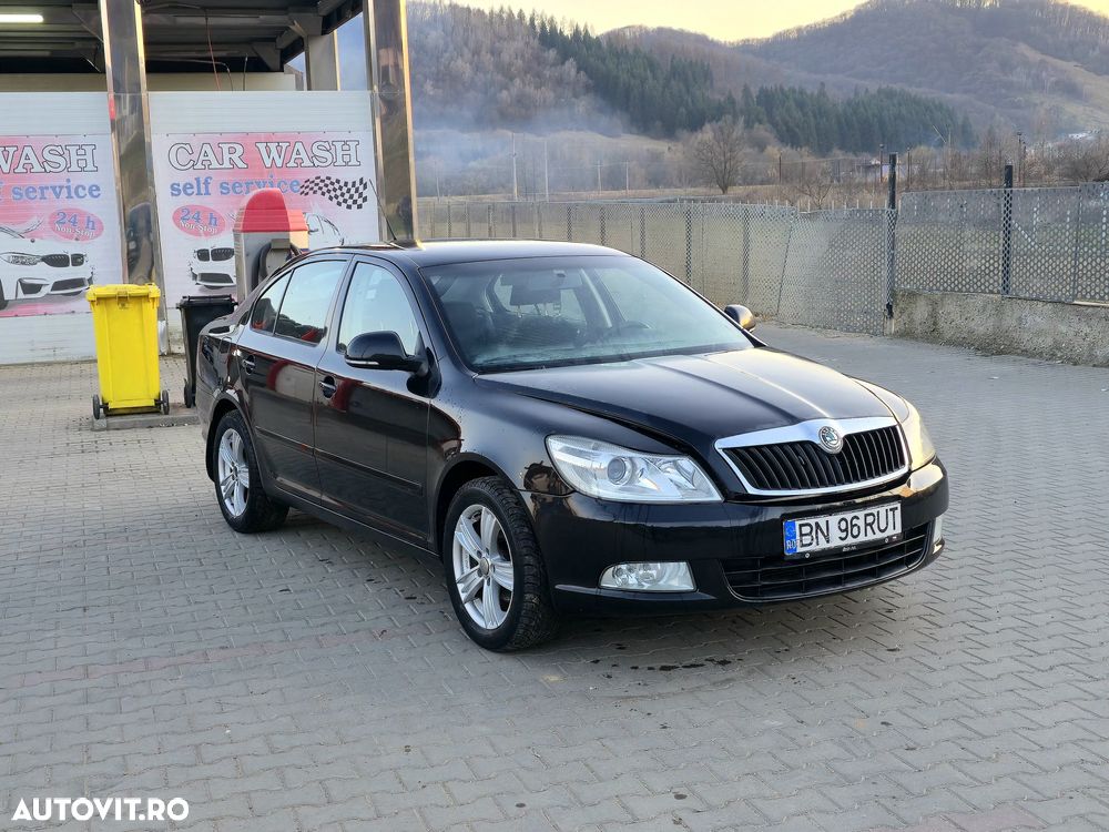 Skoda Octavia 1.6 TDI DPF Ambiente - 1