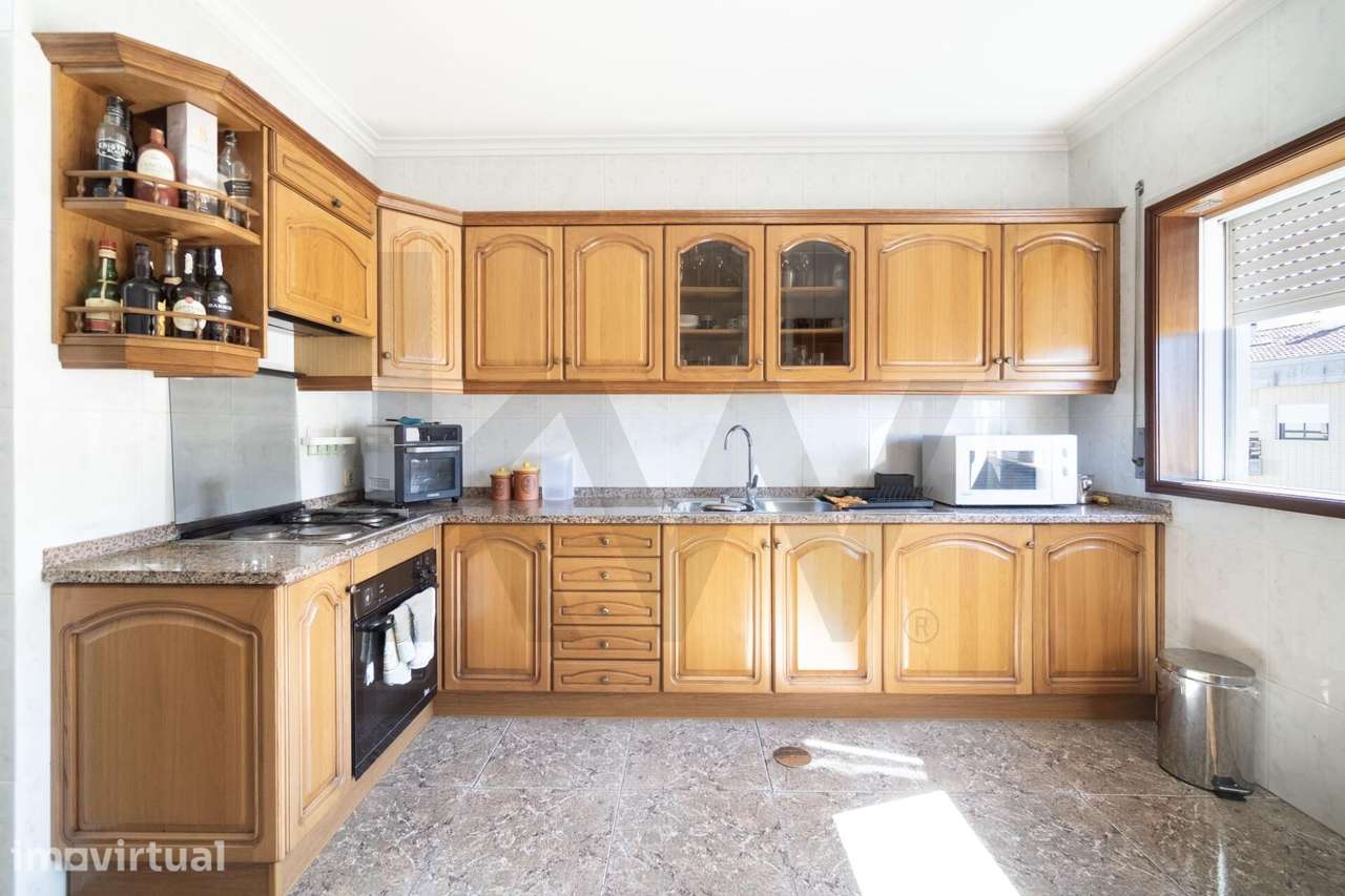 Excelente Apartamento T3, 128m2, no centro Santa Maria da Feira - Grande imagem: 5/32