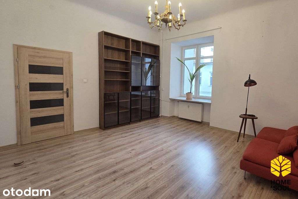 Dwa obszerne pokoje w centrum Mokotowa