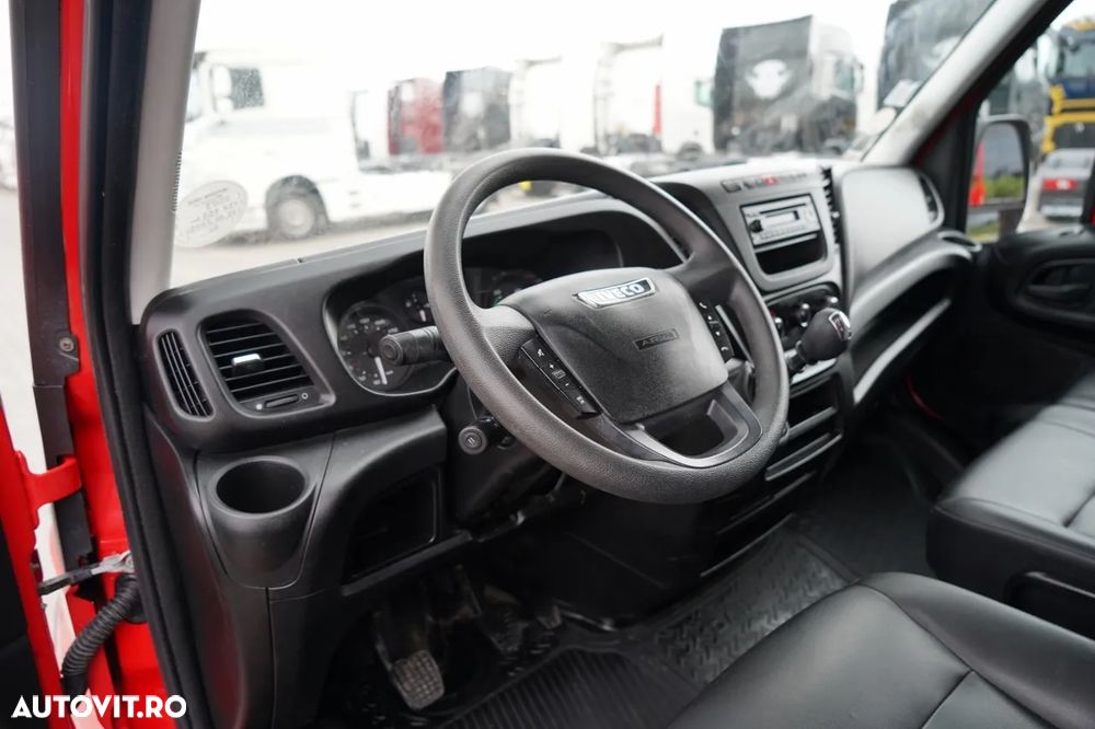 Iveco DAILY 35-130 / BASCULATOR / CU TRACȚIE DUBLA / DOUĂ TRANSPORTURI / MANUAL / 7 LOCURI / - 24