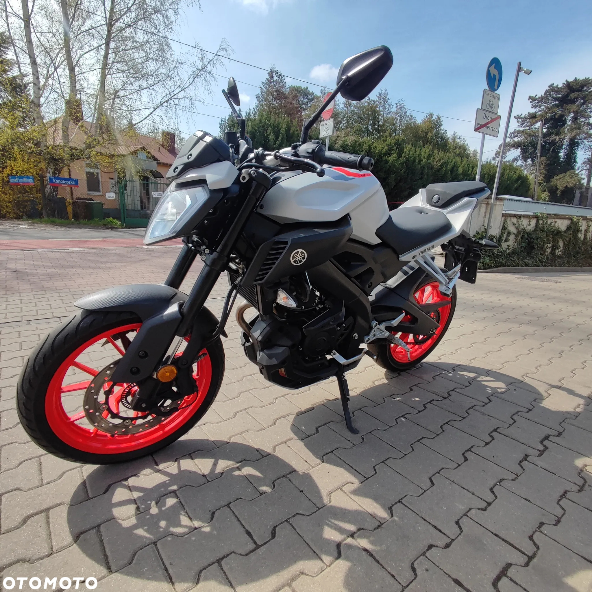 Yamaha MT - 5