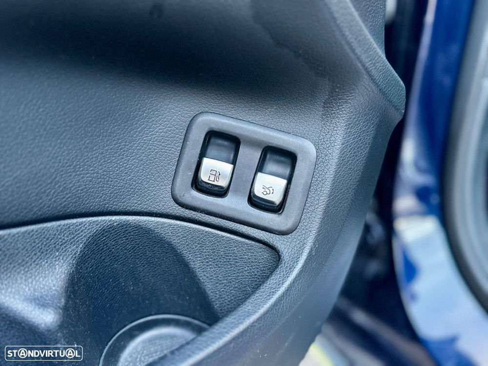 Mercedes-Benz C 300 e T 9G-TRONIC Avantgarde - 17