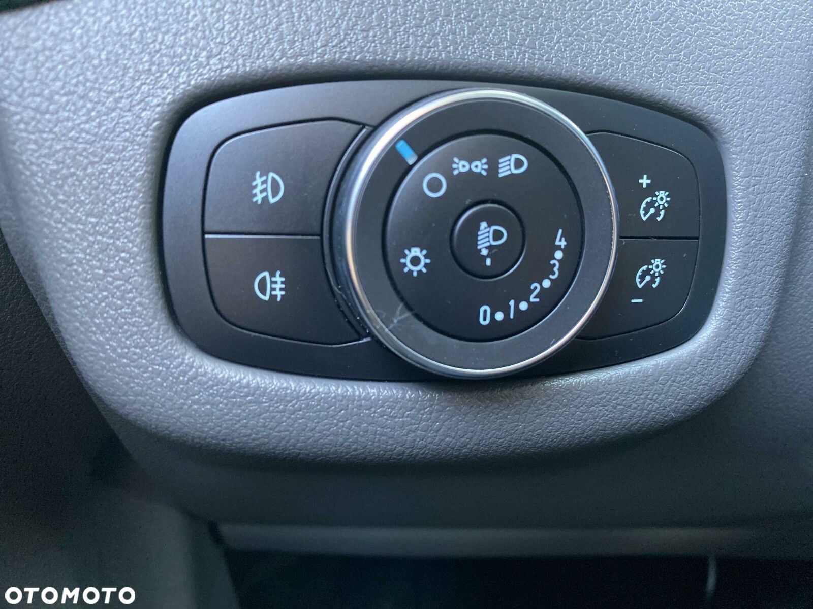 Ford Transit Connect - 18